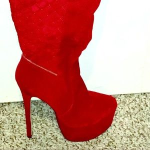 RFH True red over knee violet 6in heeled boots